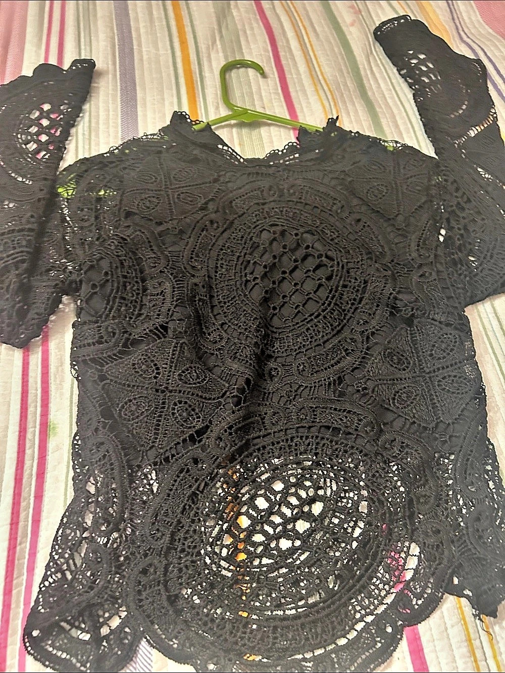 It's Pink Black Lace Short Sleeve Top Size Medium